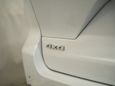 Certified 2023 Jeep Grand Cherokee Limited AWD/4WD image 7