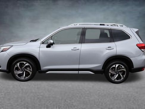 Used 2023 Subaru Forester Touring AWD/4WD image 4