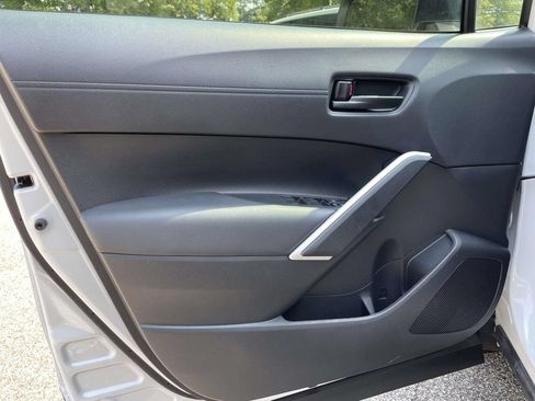 Used 2025 Toyota Corolla Cross LE FWD image 16