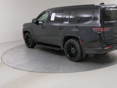 Used 2023 Jeep Wagoneer Series II AWD/4WD image 18