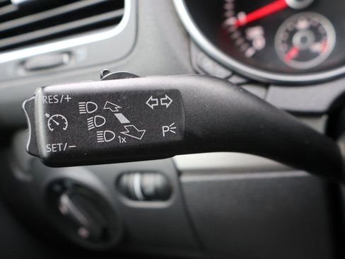 Used 2014 Volkswagen Golf 2.5L image 29