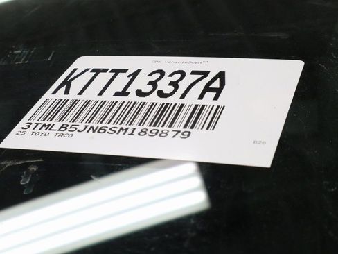 Used 2025 Toyota Tacoma SR5 image 37