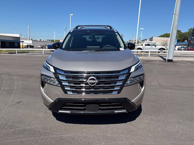 Used 2026 Nissan Rogue Platinum w/ Platinum Premium Package AWD/4WD image 2