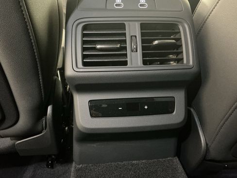 Used 2025 Audi Q5 Premium Plus w/ Premium Plus AWD/4WD image 17