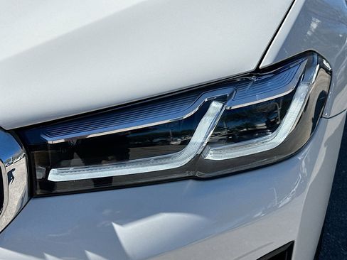 Certified 2023 BMW 540i w/ Premium Package image 32