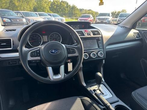 Used 2018 Subaru Forester 2.5i w/ Alloy Wheel Package AWD/4WD image 13