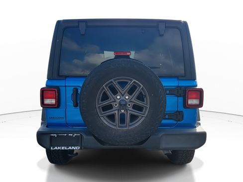 Used 2024 Jeep Wrangler Sport S image 5