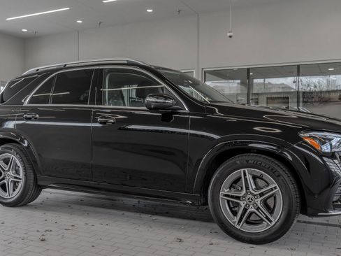 Certified 2025 Mercedes-Benz GLE 450 4MATIC image 12