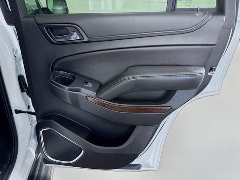 Used 2019 GMC Yukon SLT image 27