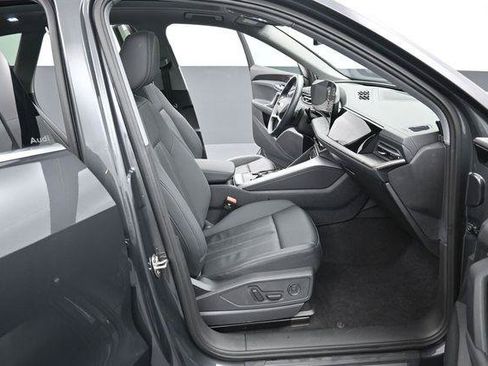 Used 2025 Audi Q5 Premium w/ Convenience Package AWD/4WD image 36