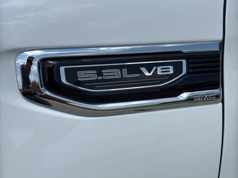 Used 2026 GMC Sierra 1500 SLT AWD/4WD image 10