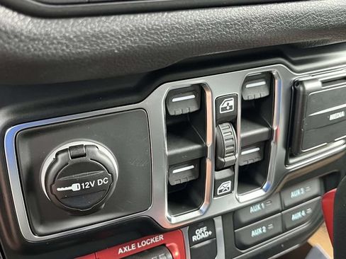 New 2026 Jeep Gladiator Sport AWD/4WD image 22