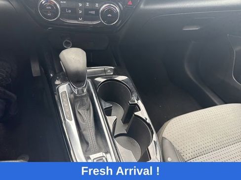 Used 2024 Chevrolet Trax LT FWD image 9