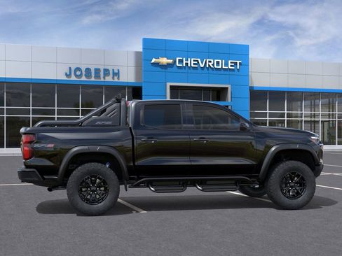 New 2026 Chevrolet Colorado ZR2 w/ Midnight Edition AWD/4WD image 5