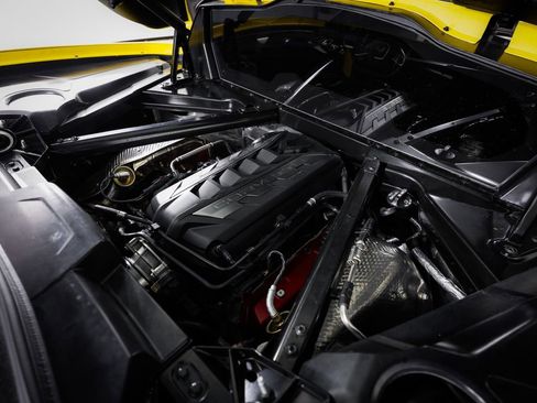 Used 2025 Chevrolet Corvette Stingray Coupe image 21