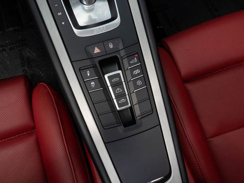 Used 2018 Porsche 911 Carrera GTS RWD image 26
