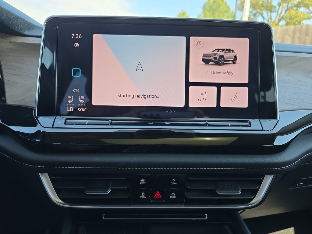 Used 2025 Volkswagen Atlas SE AWD/4WD image 25