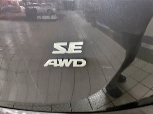 Used 2017 Toyota RAV4 SE image 8