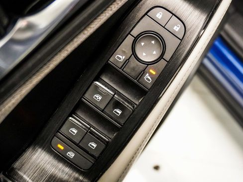 Used 2021 Nissan Rogue SV image 23