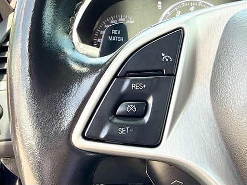 Used 2019 Chevrolet Corvette Stingray Coupe w/ 1LT RWD image 33