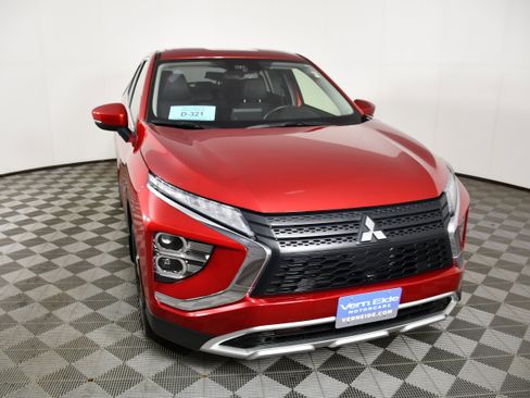 Used 2024 Mitsubishi Eclipse Cross SE AWD/4WD image 3