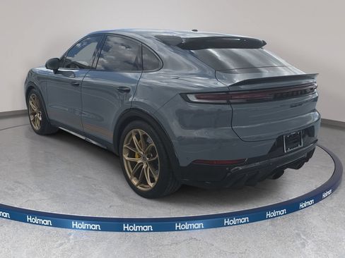 Used 2024 Porsche Cayenne Turbo GT AWD/4WD image 8