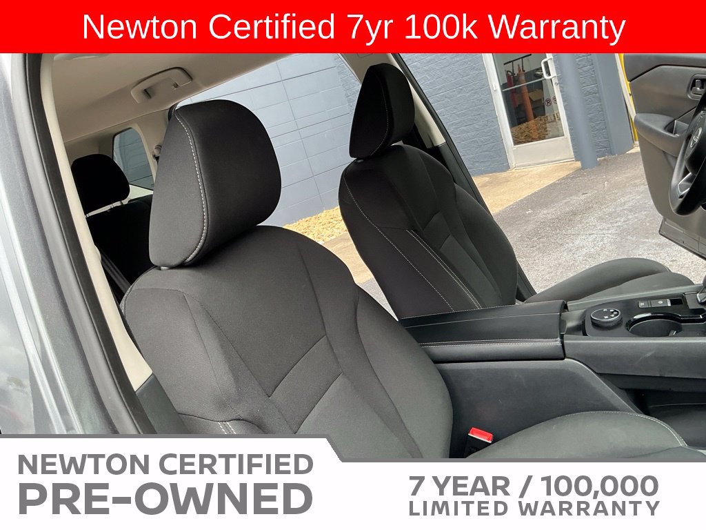 Used 2024 Nissan Rogue S AWD/4WD image 16