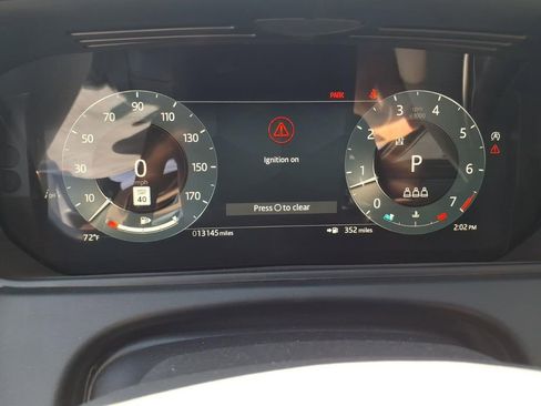 Used 2025 Land Rover Range Rover Velar Dynamic SE image 19