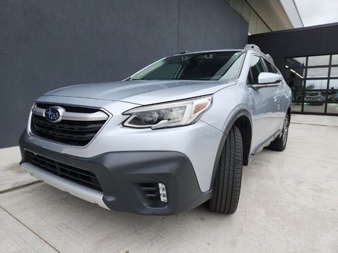 Used 2022 Subaru Outback Limited image 1