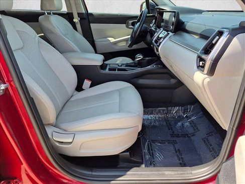 Used 2023 Kia Sorento S w/ Panoramic Sunroof Package AWD/4WD image 23