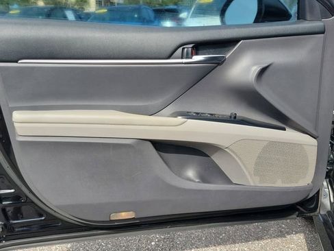 Used 2019 Toyota Camry SE image 16