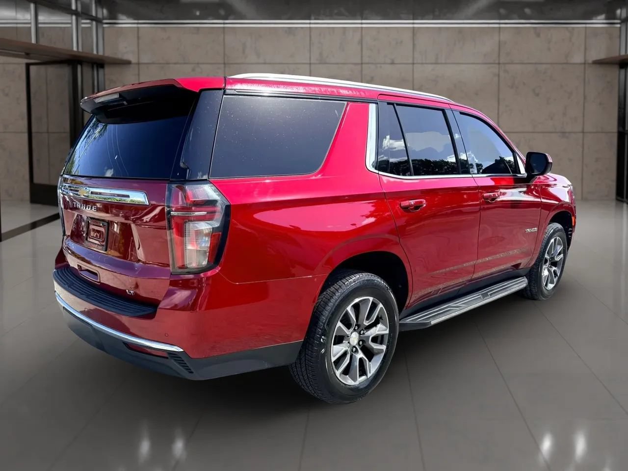 Used 2021 Chevrolet Tahoe LT RWD image 3