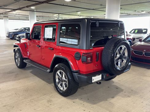 Used 2018 Jeep Wrangler Unlimited Sahara image 6