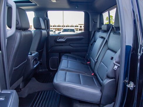 Used 2023 Chevrolet Silverado 1500 LTZ w/ LTZ Premium Package AWD/4WD image 27