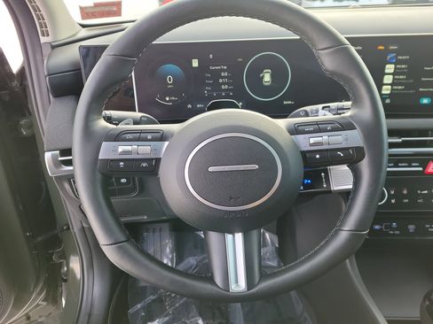 Used 2025 Hyundai Tucson Limited image 21