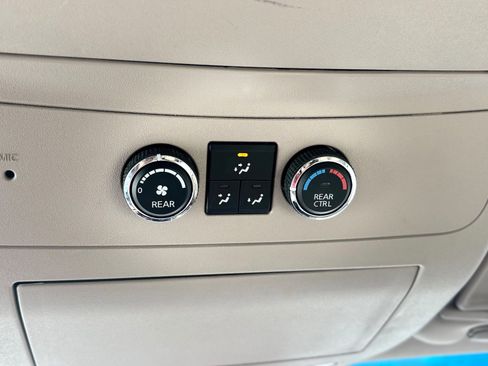 Used 2011 Nissan Armada SV image 71