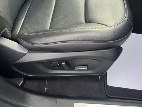 Used 2022 Ford Explorer Limited w/ Equipment Group 301A image 19