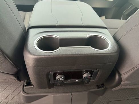 New 2026 Chevrolet Suburban LS image 13