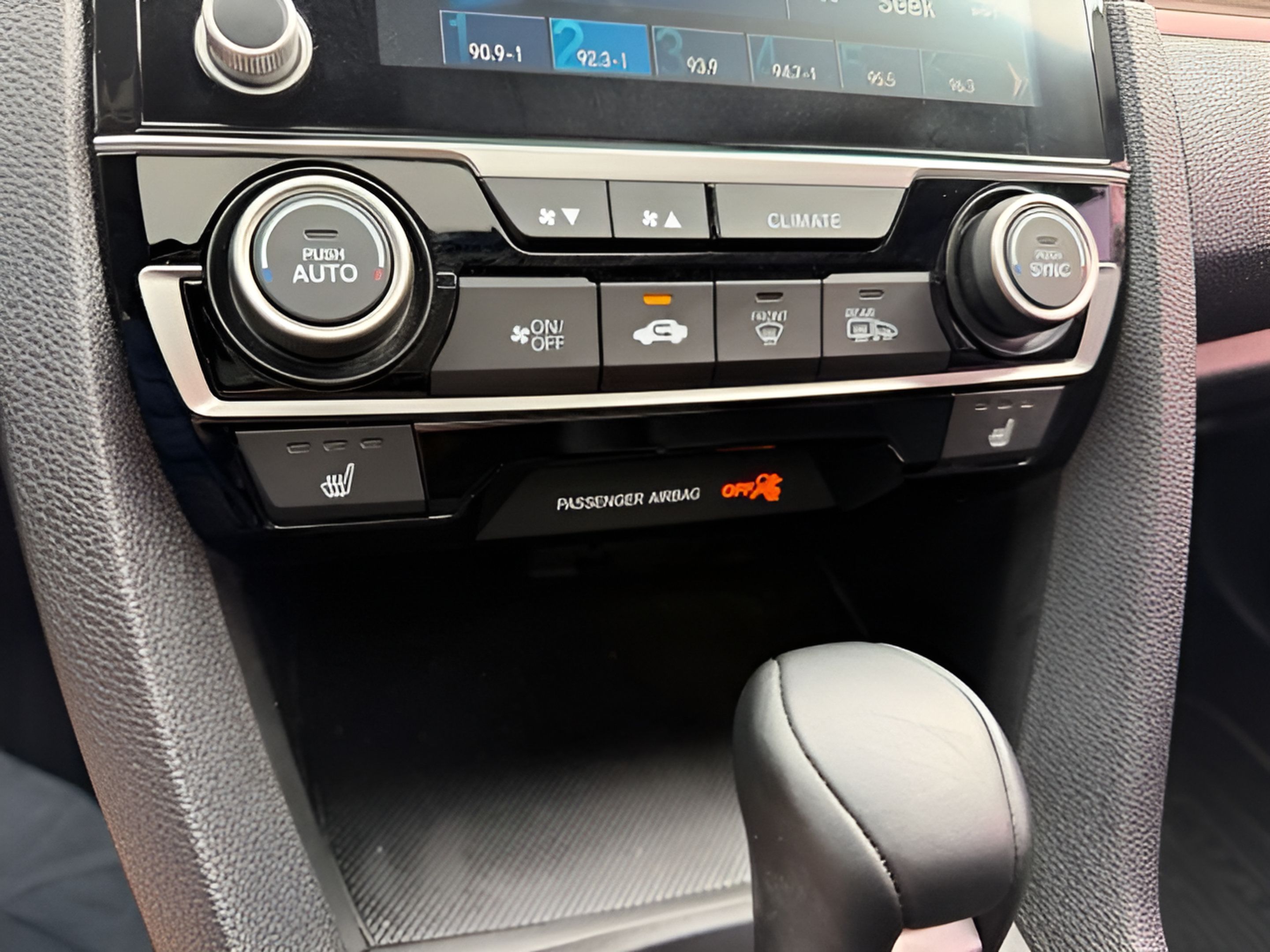 Used 2020 Honda Civic EX-L image 18