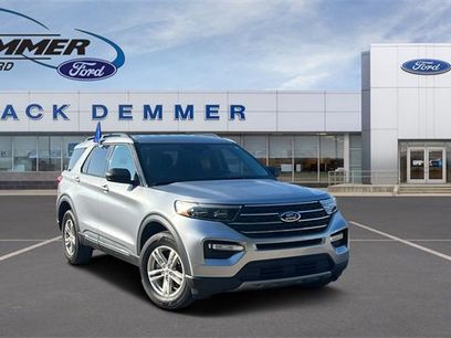 Certified 2023 Ford Explorer XLT w/ Equipment Group 202A