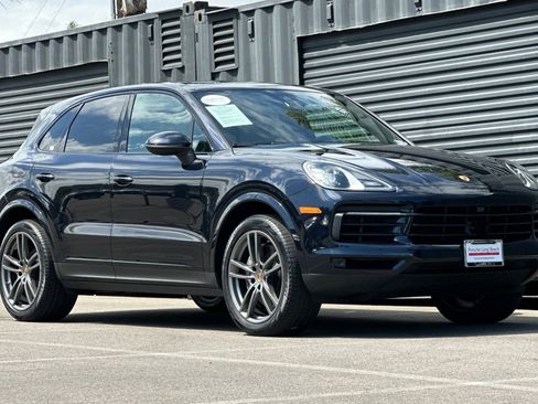 Certified 2023 Porsche Cayenne AWD/4WD image 10