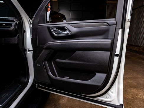 Used 2023 GMC Yukon AT4 image 35