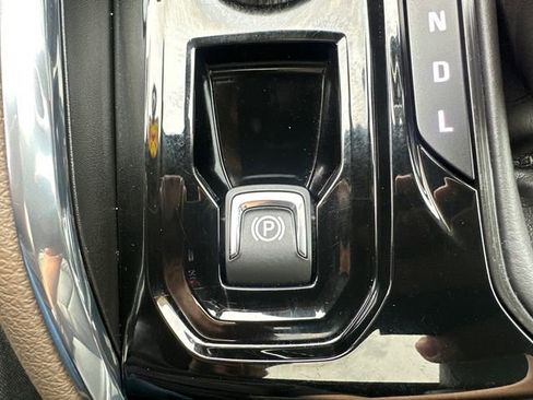 Used 2024 GMC Canyon Denali AWD/4WD image 44