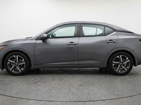 Used 2025 Nissan Sentra SV image 5