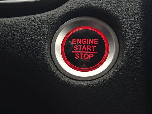 Used 2018 Honda CR-V Touring image 16