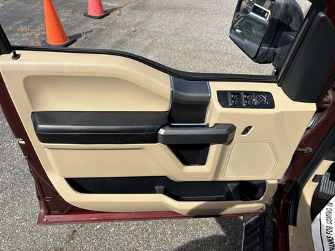 Used 2017 Ford F150 XLT w/ Equipment Group 302A Luxury RWD image 9