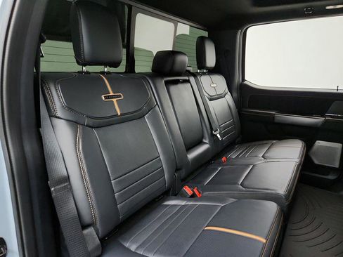 Used 2024 Ford F450 Platinum w/ FX4 Off-Road Package image 28