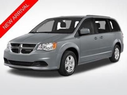 Used 2014 Dodge Grand Caravan SXT w/ Rear Park Assist Package