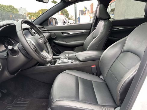 Used 2024 INFINITI QX55 Luxe w/ Cargo Package image 16