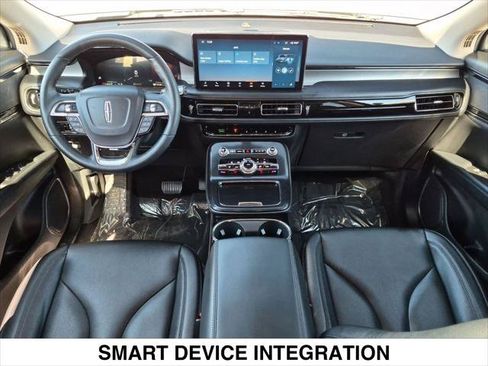 Certified 2022 Lincoln Nautilus FWD w/ Premium Package image 23